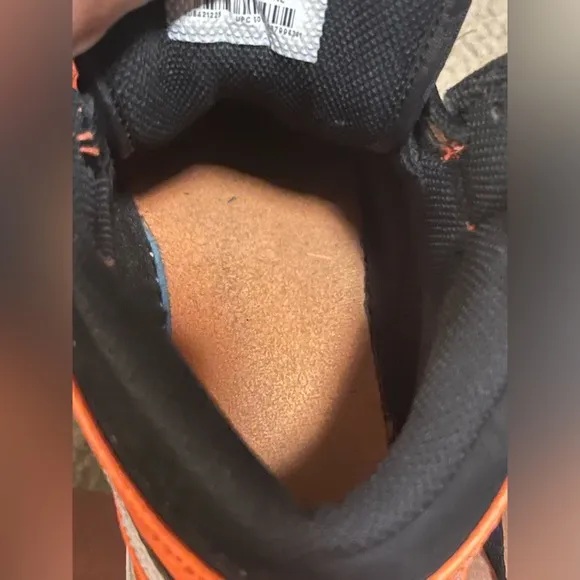 ⛹🏾‍♂️ Air Jordan 1 Mid Black Cone (GS) - Youth 6.5