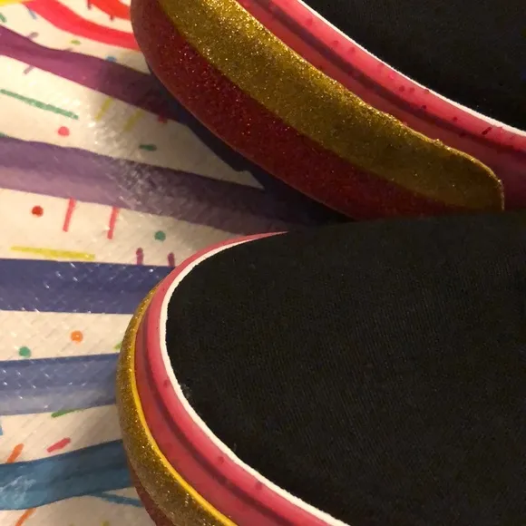 🌈💎🌈• NWT•Vans• 👩🏼Sz. 10 or 🧔🏻Sz.8.5 🌈💎🌈