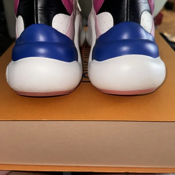 100% authentic Louis Vuitton sneakers