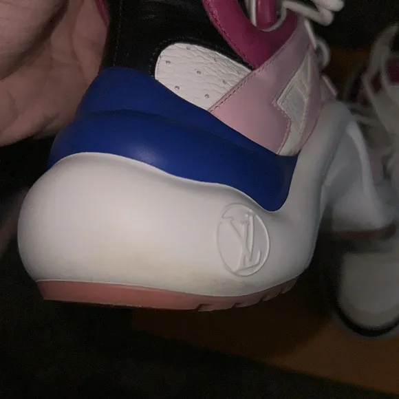 100% authentic Louis Vuitton sneakers