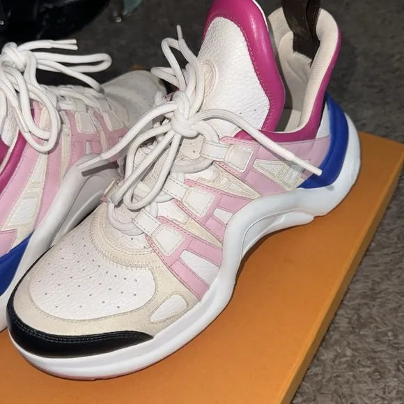 100% authentic Louis Vuitton sneakers