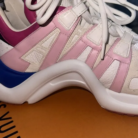 100% authentic Louis Vuitton sneakers