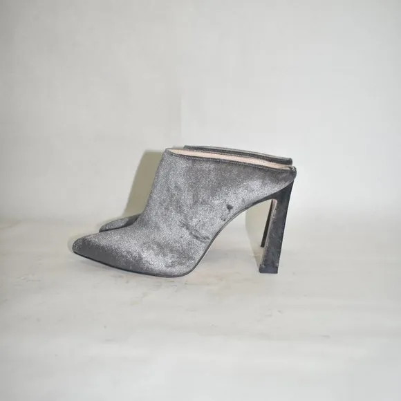$550 STUART WEITZMAN CAMILA VELVET SLIDE MULE POINTY TOE HEEL GRAY 6 (D5)