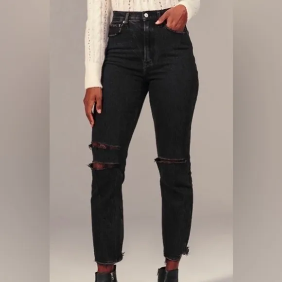 A&amp;F Curve Love Ultra High Rise Ankle Straight Distressed Black 26/2 Regular