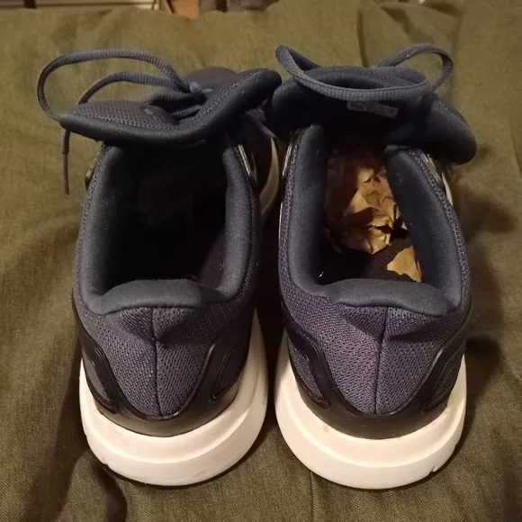 Adidas cloud foam shoes size 11.5 for men