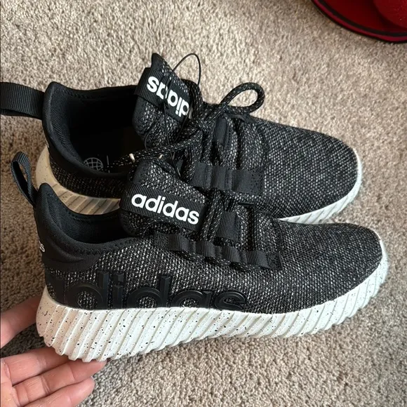 Adidas Kaptir 3.0 size 7 youth shoes! NWT