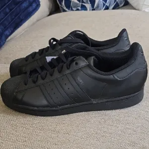 Adidas Men's Superstars- Black On Black