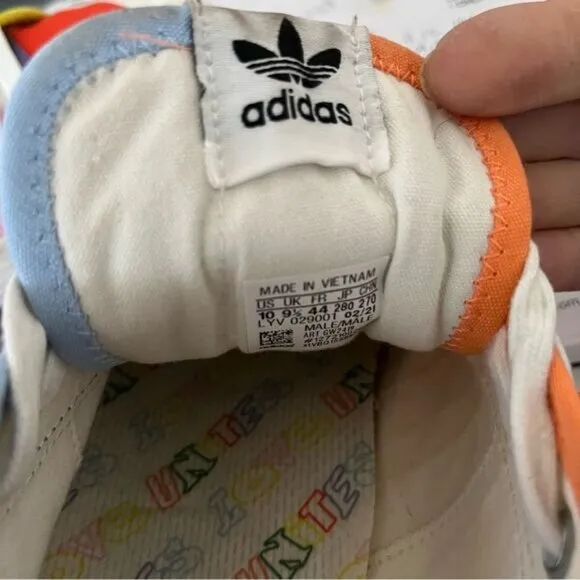 ADIDAS Nizza Rainbow Pride Mens Sneakers Love Unites Embroidered Size 10