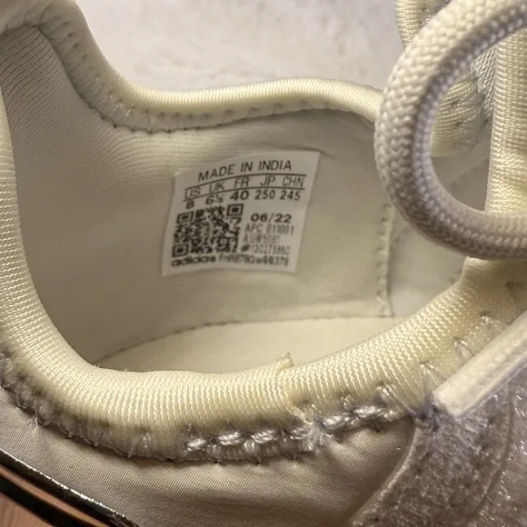 Adidas NMD_R1 'White Silver Metallic' Women's Sneakers Size 8 GW5681 New in Box