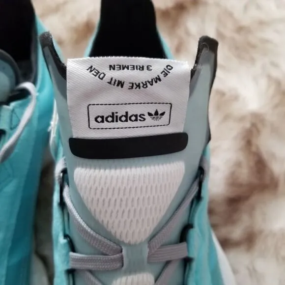 ADIDAS Originals SL 7600 Women's Athletic Running Shoes in Blue
