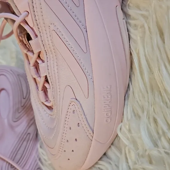 Adidas Ozelia shoes clear pink size 4