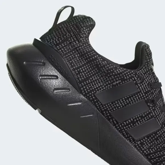 Adidas SWIFT RUN 22 SHOES