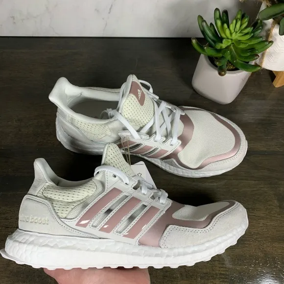 adidas UltraBOOST DNA S&amp;L Orbit Grey