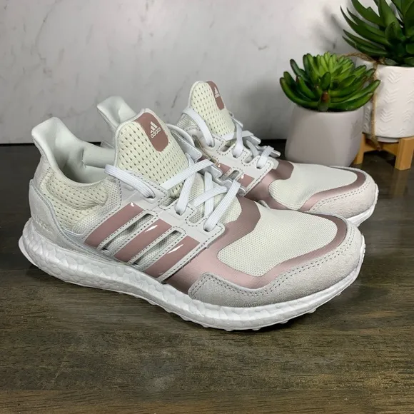 adidas UltraBOOST DNA S&amp;L Orbit Grey