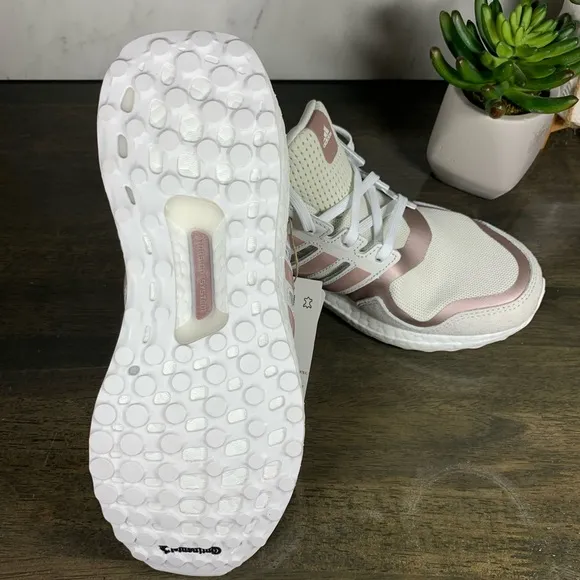 adidas UltraBOOST DNA S&amp;L Orbit Grey