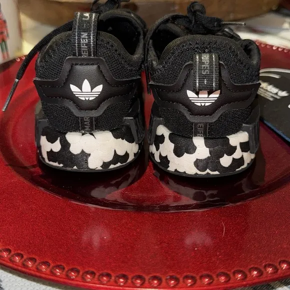 adidas Unisex Kids' NMD_R1 Sneakers used great condition