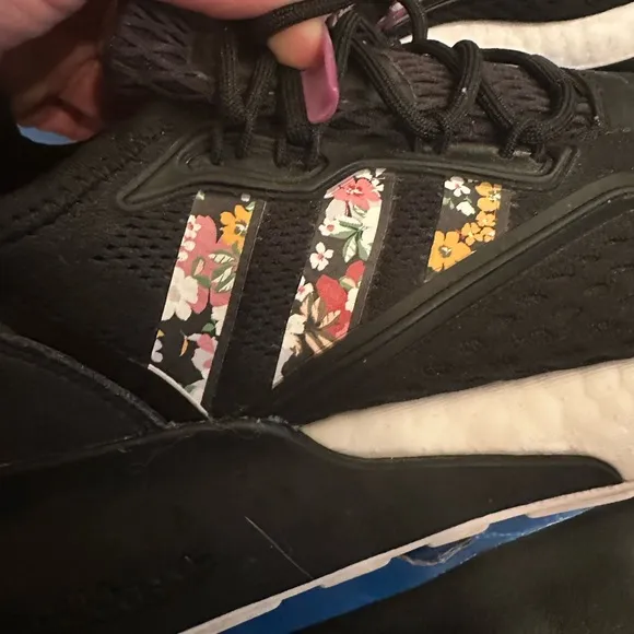 Adidas ZK 2X Boost, 6Y and will fit women size 7.5.
