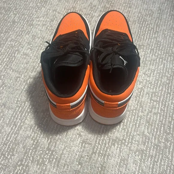 Air Jordan 1 low ‘Shattered Backboard’