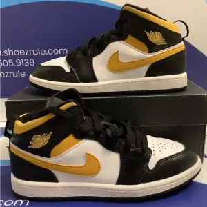 Air Jordan 1 Mid White Pollen Black Kids 3y