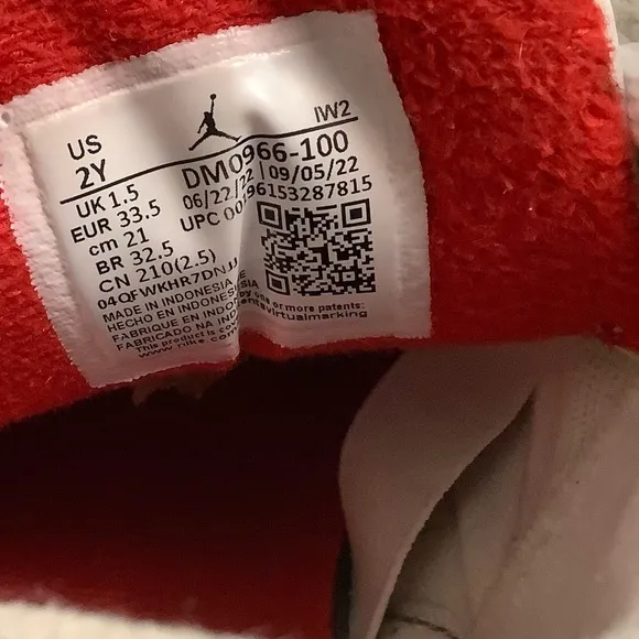Air Jordan 3 White Cement Reimagined Kids 2y