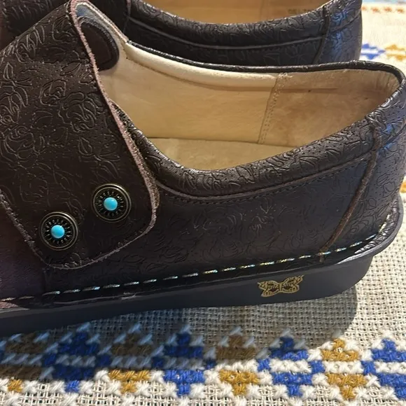 Alegria Deliah Cocoa Impressions Size 42/11.5 to 12