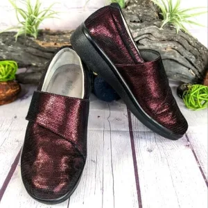 Alegria Lauryn Burgundy Metallic Comfort Shoes Clogs