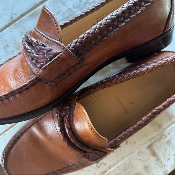 Allen Edmonds Newcomb Leather Moccasin Loafers