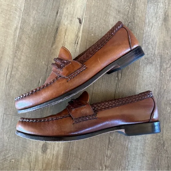 Allen Edmonds Newcomb Leather Moccasin Loafers