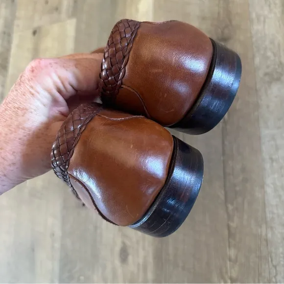 Allen Edmonds Newcomb Leather Moccasin Loafers