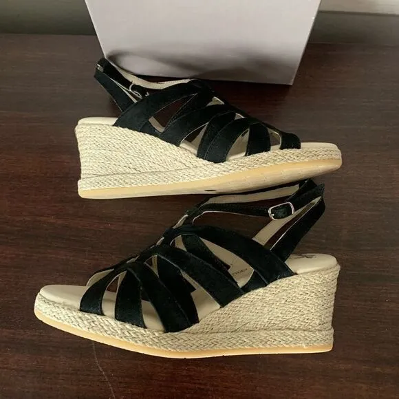 Amalfi by Rangoni Luca  soft suede leather espadrille wedge sandal size 6