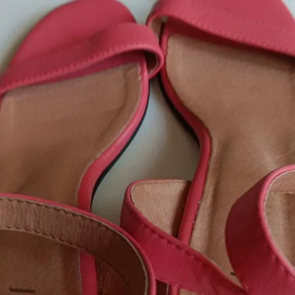 ANKLE STRAP SHOES