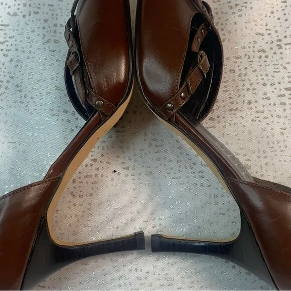 ANN KLEIN New York Brown Pointed Toe Criss Cross Design