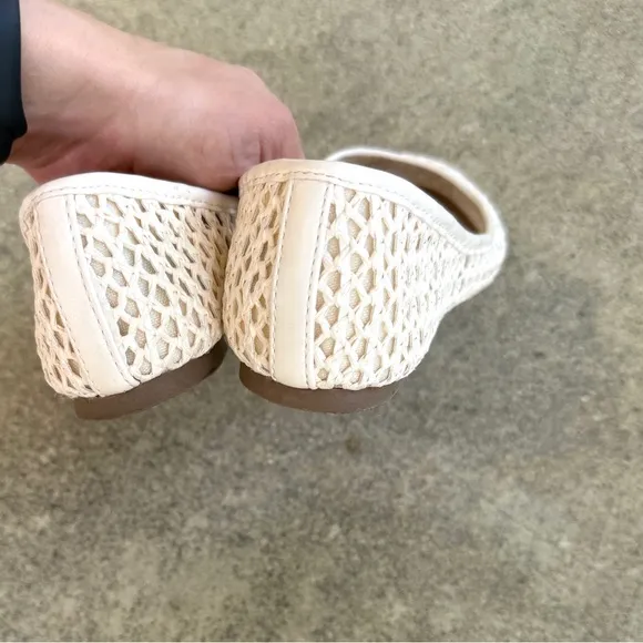 Anthropologie Seychelles Ivory White Open Weave Flats Size 7.5 Memory Foam Shoes