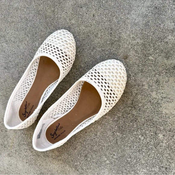 Anthropologie Seychelles Ivory White Open Weave Flats Size 7.5 Memory Foam Shoes