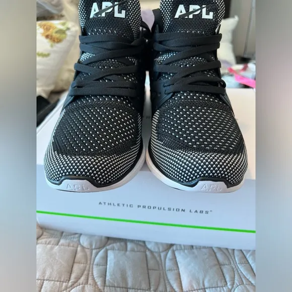 APL Ascend Black and White Shoes Men’s