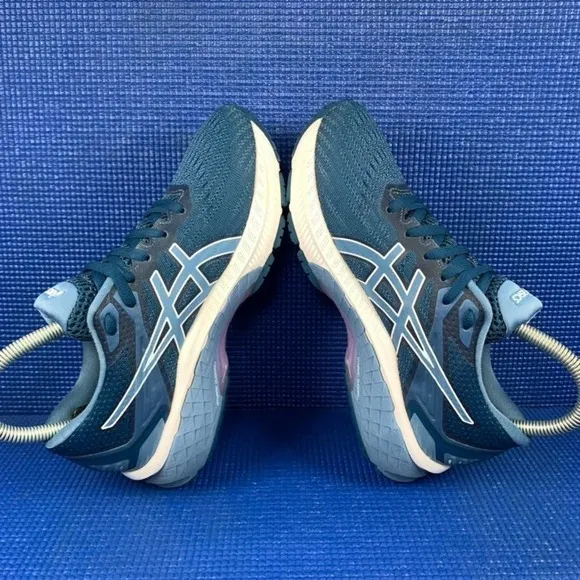ASICS GEL-2000 9 Women`s Size 5.5 Blue White Athletic Running Shoes 1012A859