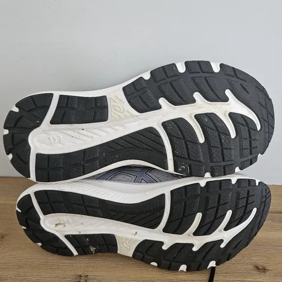 ASICS Gel Contend Mens Wide Gray Athletic Running Shoes, Sneakers