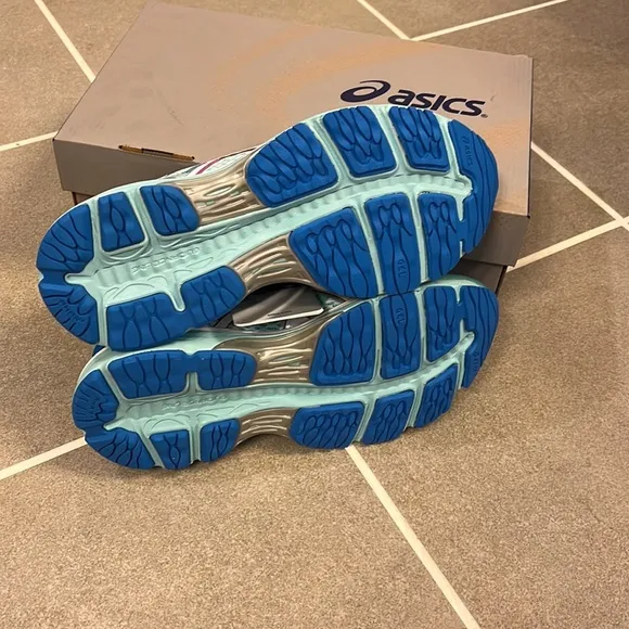 ASICS Gel Cumulus 18 shoes sneakers new running T6CBN 6701 aqua Women’s Size 6