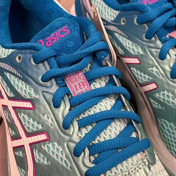 ASICS Gel Cumulus 18 shoes sneakers new running T6CBN 6701 aqua Women’s Size 6