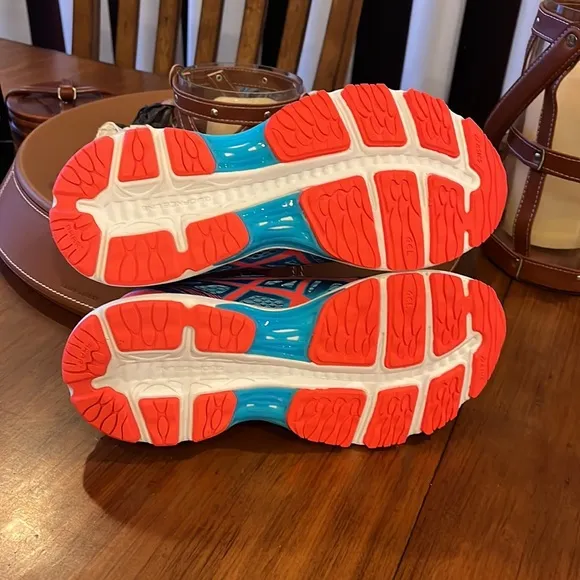ASICS Gel Cumulus 18 shoes sneakers T6C8N 3906 running coral blue Womens Sz 6.5