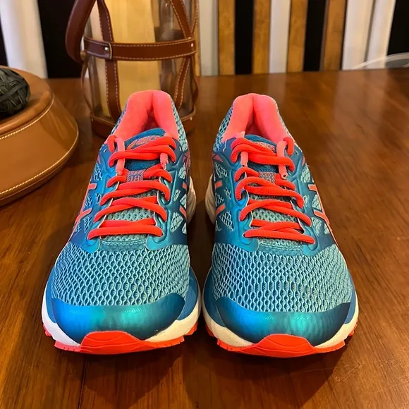 ASICS Gel Cumulus 18 shoes sneakers T6C8N 3906 running coral blue Womens Sz 6.5