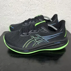 Asics Gel-Cumulus 26 Mens‎ Size 12.5 Black Green Running Shoes 1011B792