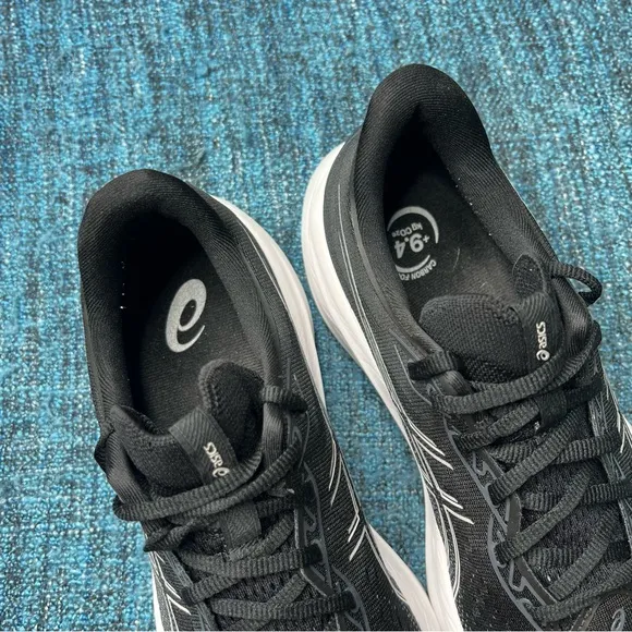 Asics Gel Cumulus 26 Running Shoes in Black White