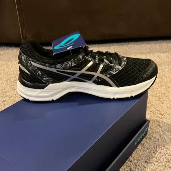 ASICS Gel Excite 4 shoes sneakers new T6E8N 9090 black silver Women’s Size 6.5