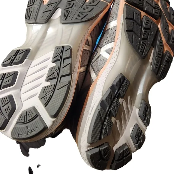 Asics Gel Kayano 27 running shoes. Grey with pink insoles 10.5W.