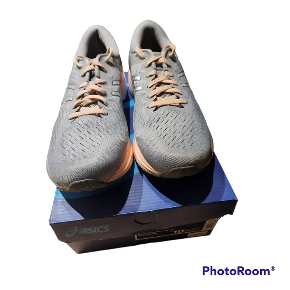 Asics Gel Kayano 27 running shoes. Grey with pink insoles 10.5W.