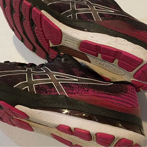 ASICS Gel-Kayano 28 Running Shoes 8 Pink Black