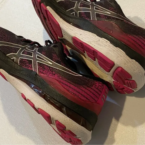 ASICS Gel-Kayano 28 Running Shoes 8 Pink Black