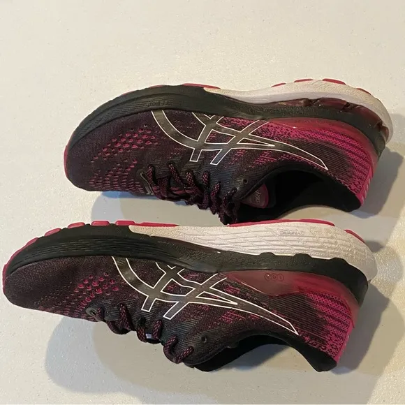 ASICS Gel-Kayano 28 Running Shoes 8 Pink Black