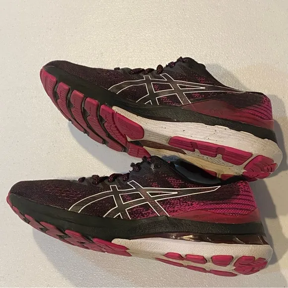 ASICS Gel-Kayano 28 Running Shoes 8 Pink Black